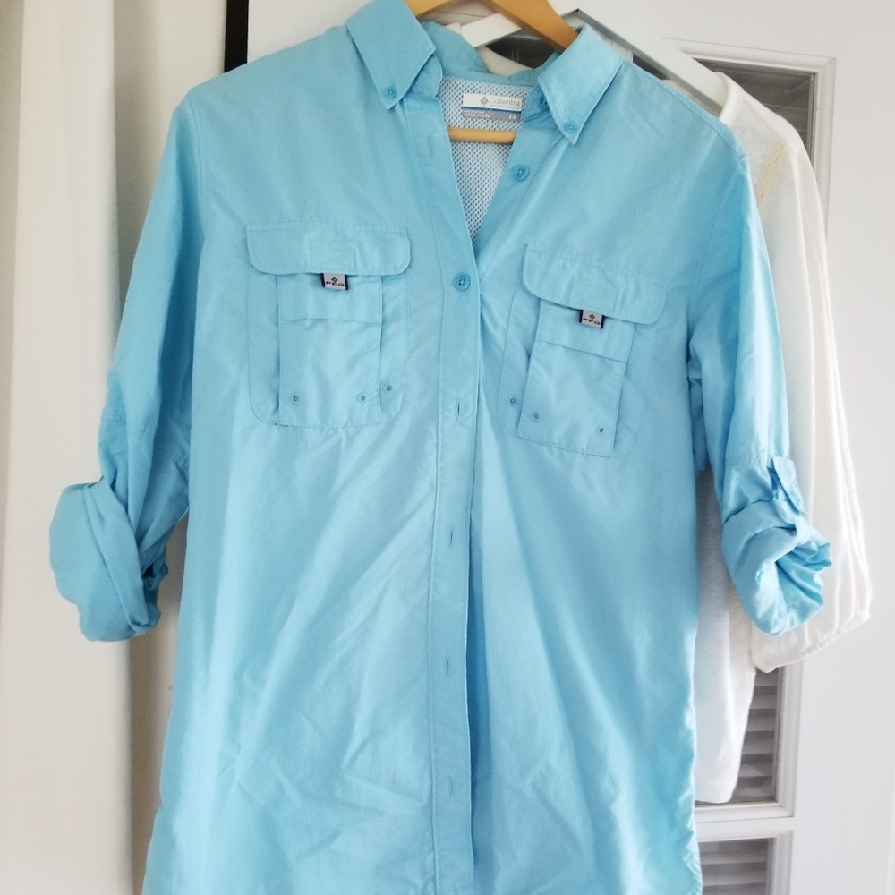 Columbia long sleeved small shirt